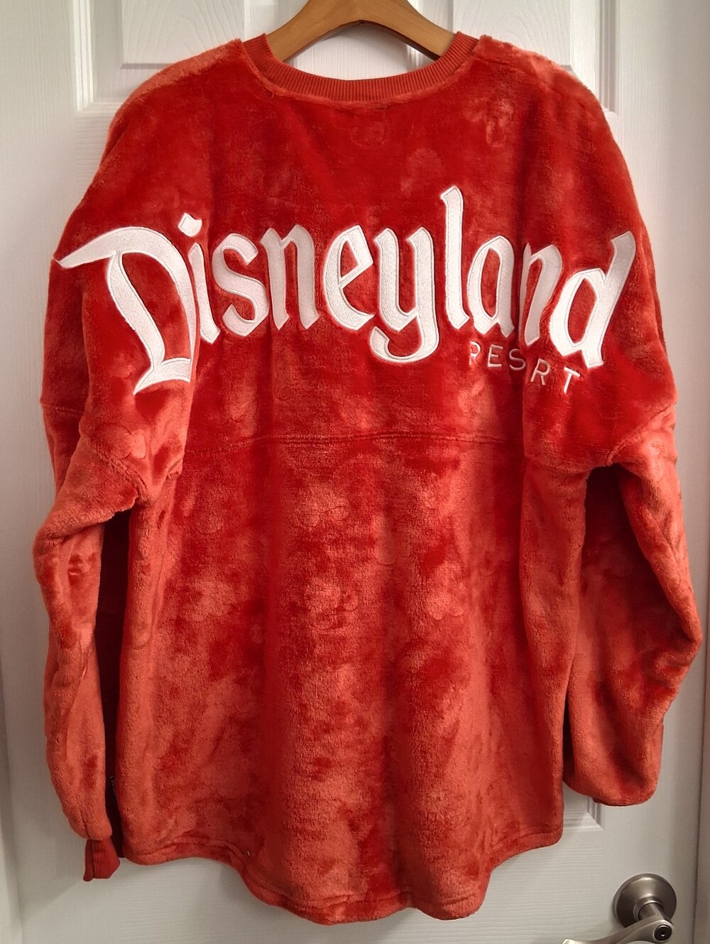 PRICE FIRM Disneyland Spirit Jersey Red Plush Mickey Print Sweatshirt Adult L